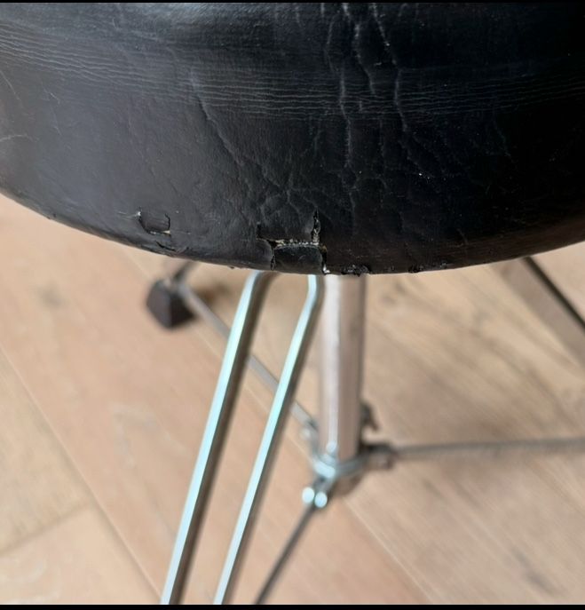 Krzesełko obrotowe regulowane