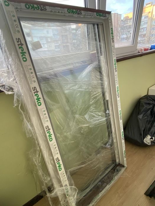 Склопакети ( 2 однокамерних комплекта, 1 двох камерний)