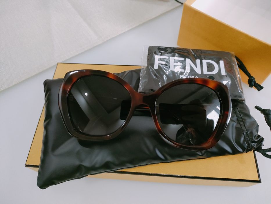 Óculos FENDI Originais - Presente de Natal Luxuoso - NOVOS!