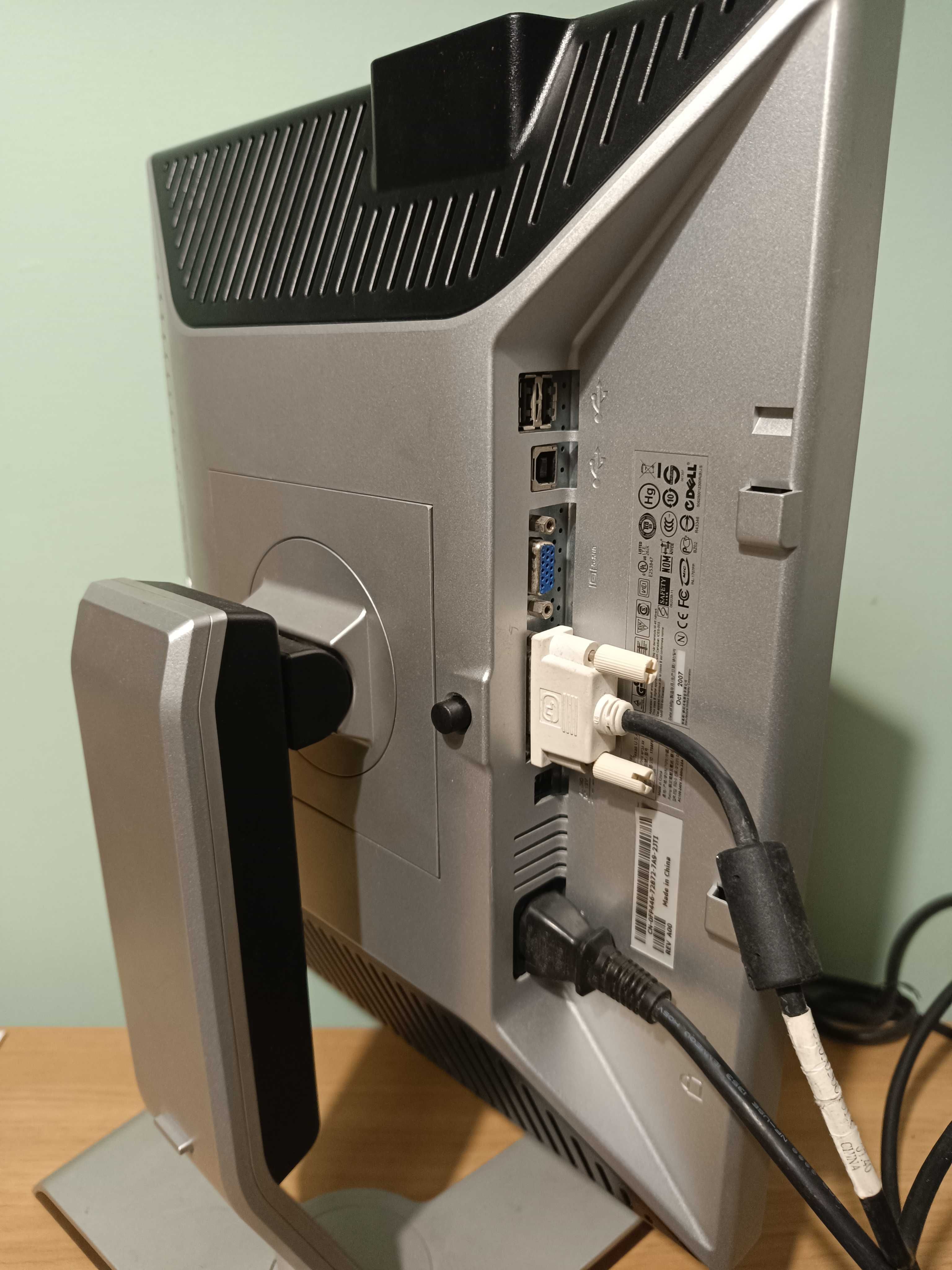 Computador DELL OPTIPLEX 745 com monitor e acessórios