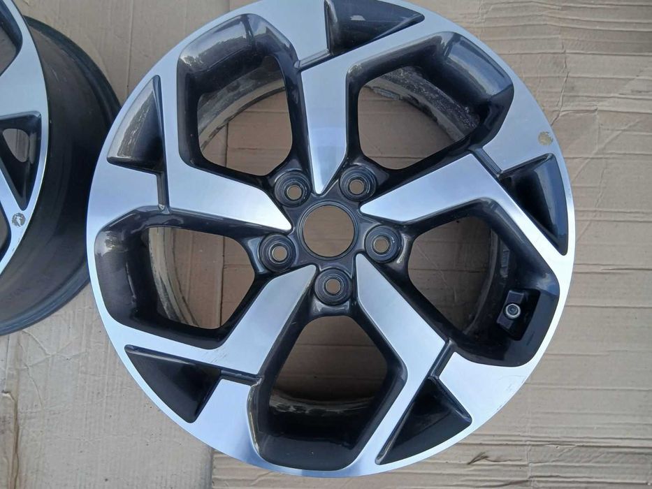 Диски оригінальні R17 на Kia Sportage 4
