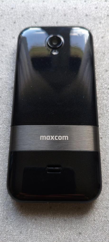 Maxcom MM334 + dodatkowe akcesoria
