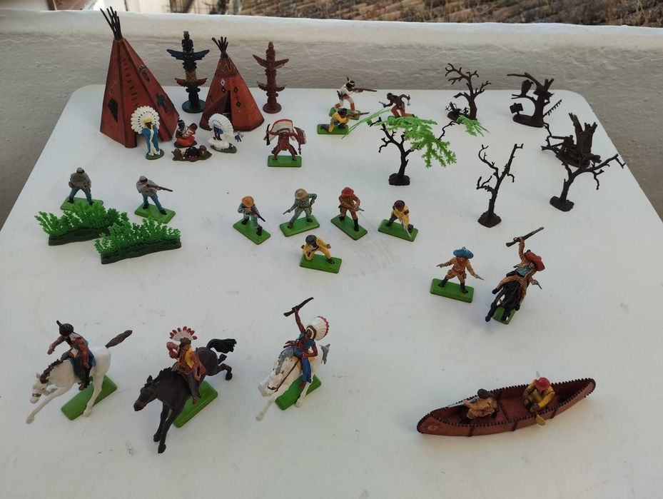 Iндіанці, ковбої Britains