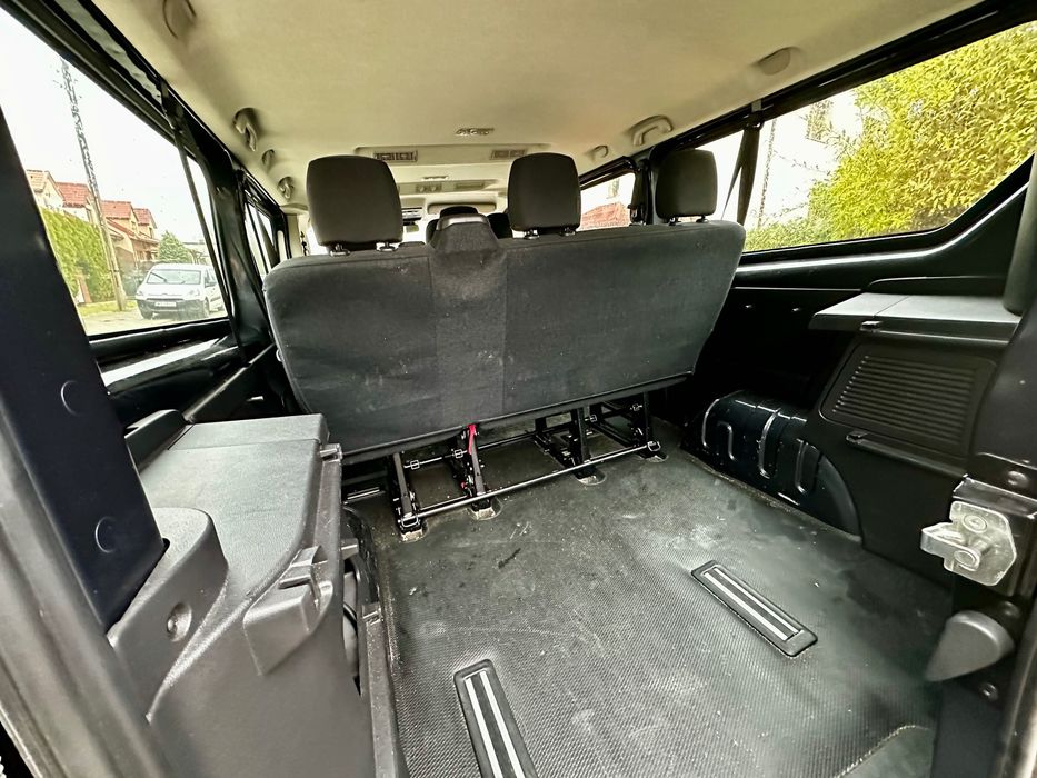 Wynajem busa Renault Trafic – 9 osób – 250 zł od pierwszej doby.