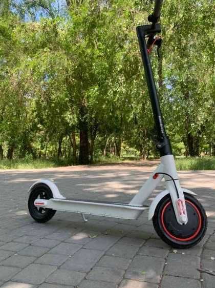 Розпродаж Електросамокатів Xiaomi Electric Scooter До 30км/час