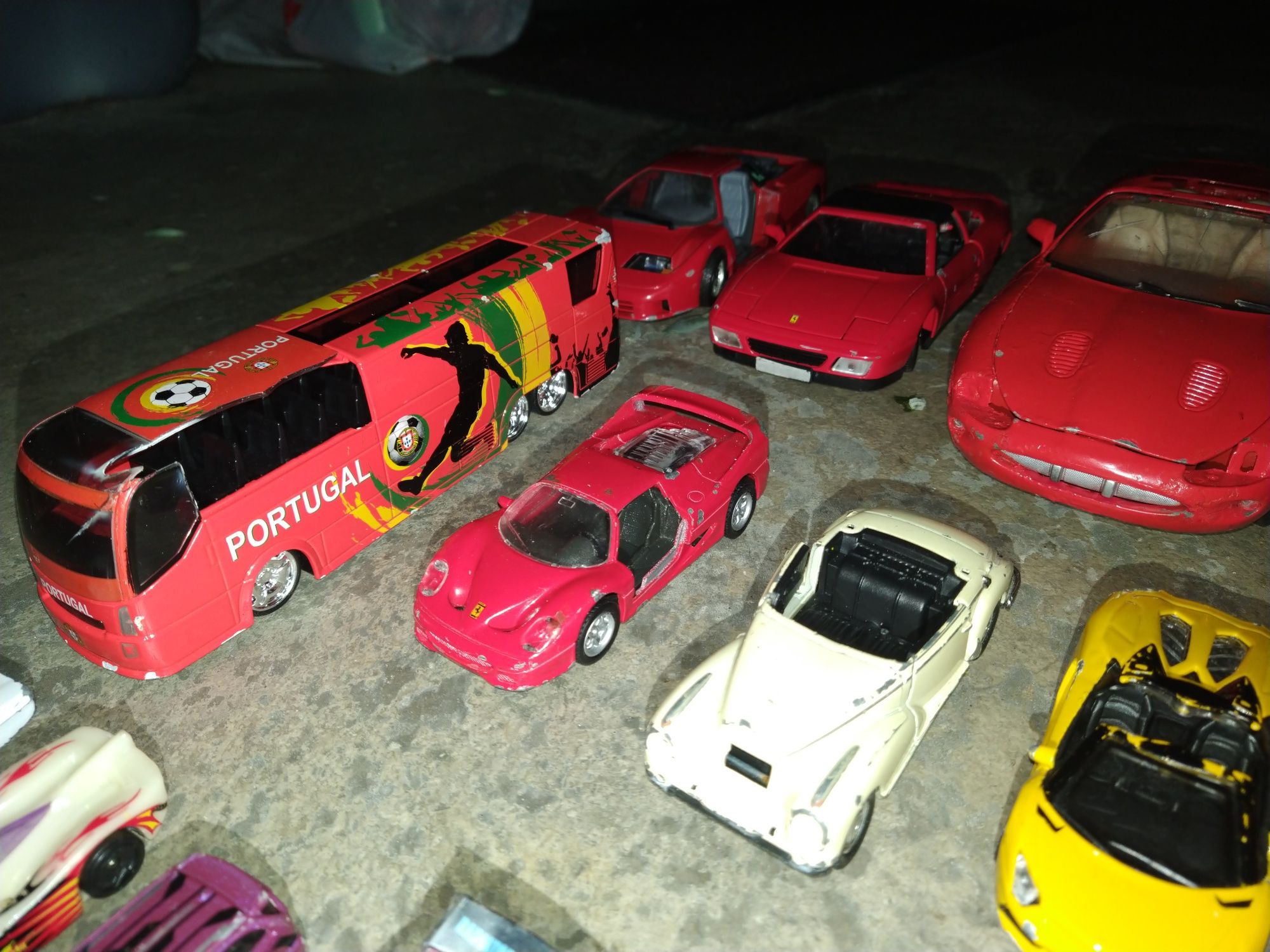 Lote de 50 carros