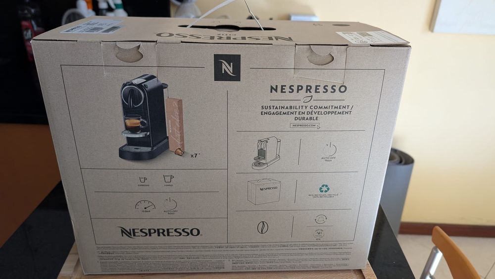 Máquina Café Nespresso Citiz (nova)