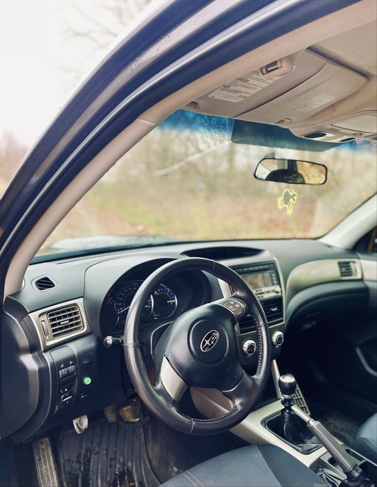 Продам Subaru Forester 2010