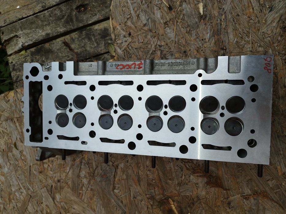 Головка блока цилиндров (ГБЦ) A6110105020 Mercedes W203 2.2 CDi