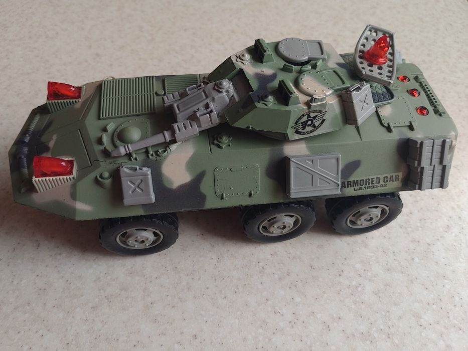 Машинки дитячі б/у