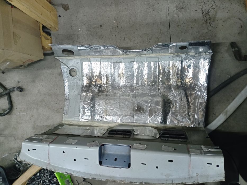 задня панель, заднее корито tesla model x 1069501-S0-B