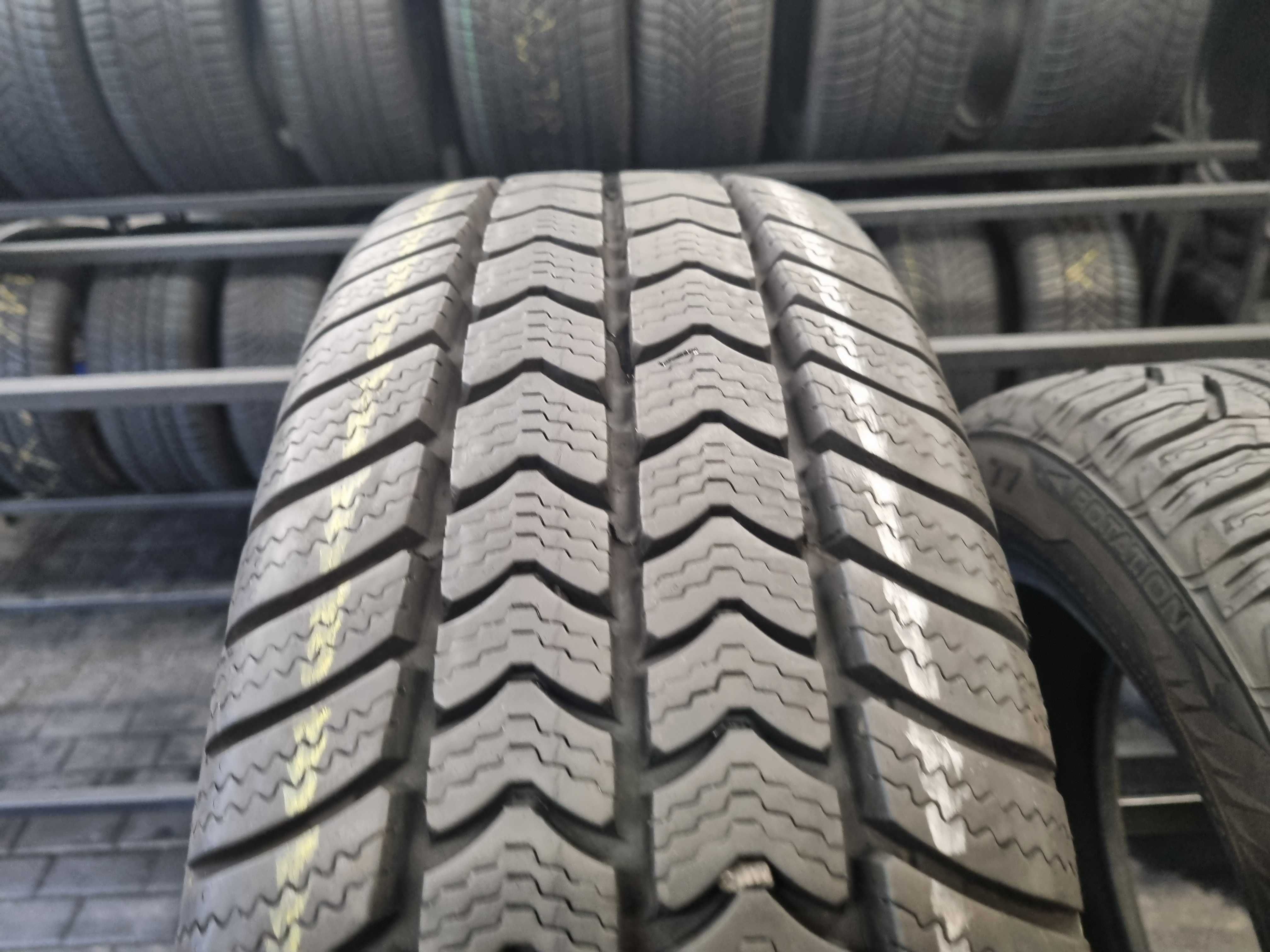 215/70/15C 109/107R Semperit Van-Grip 2 Dot.3513R