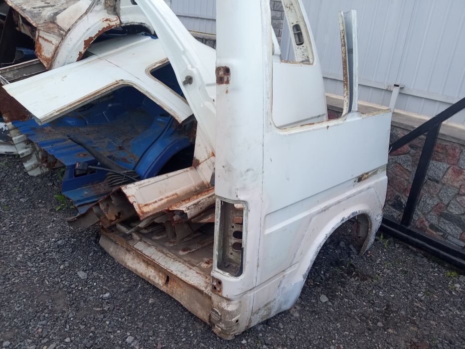 Двері на Ford transit 2.5.