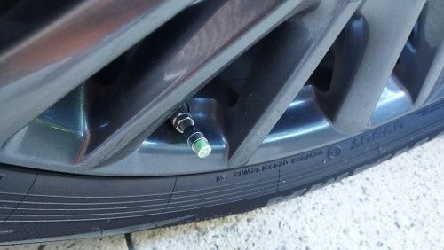 Колёсные колпачки индикаторы давления в шинах 2.4бар, датчики на нипп