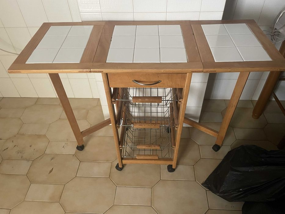 Móvel de apoio para cozinha