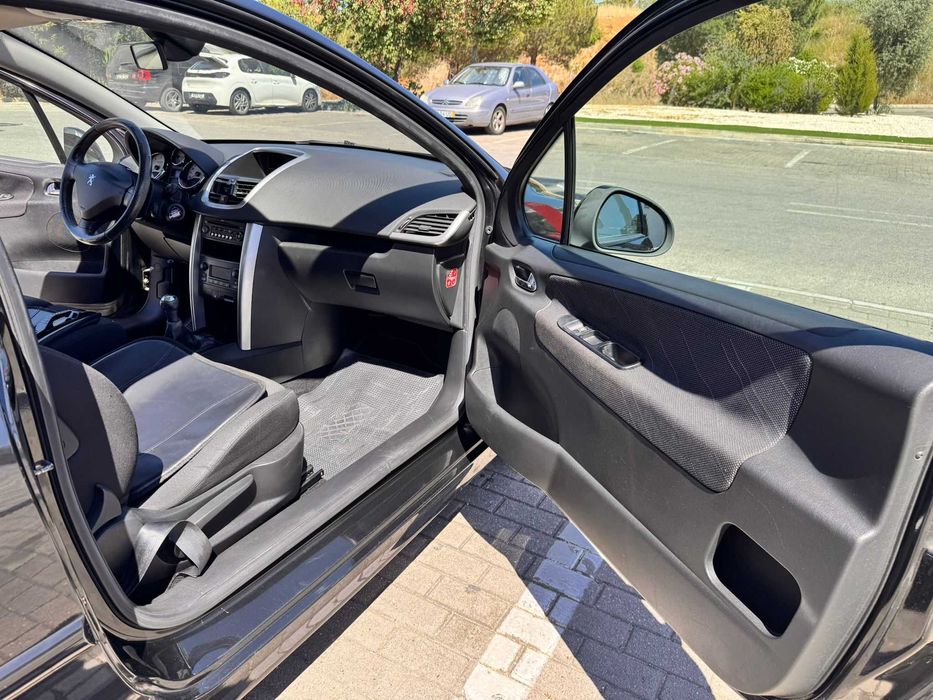 Peugeot 207 1.4 HDi Sport – 2008 – 212.500 km – 4.400 €