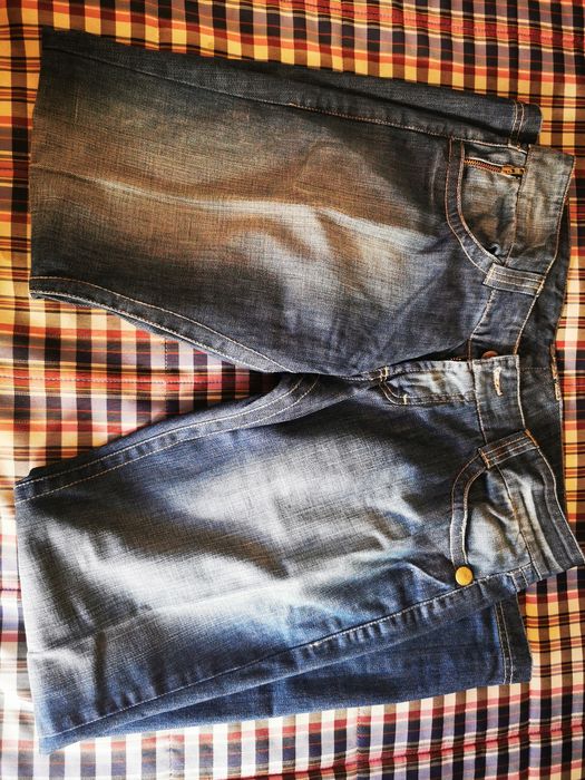 Calças de mulher em muito bom estado