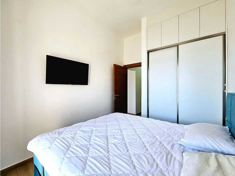 Просторная квартира 1+1 с панорамным видом на море в Будве Черногория