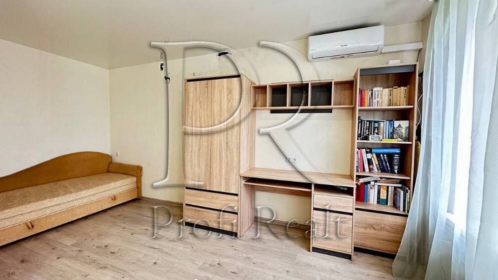 Без % Продаж 1 кімн. квартири з ремонтом по вул. Березняківська