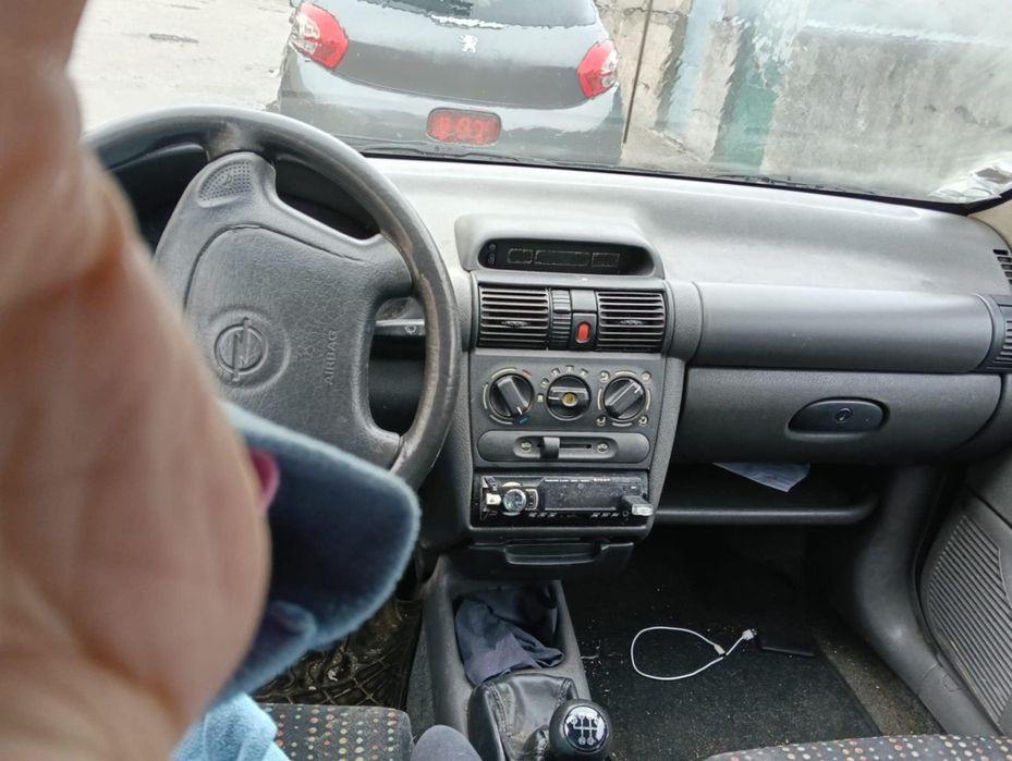 Opel corsa b comercial