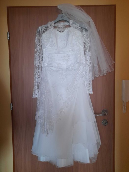 Suknia ślubna biała, bolerko, welon r.36