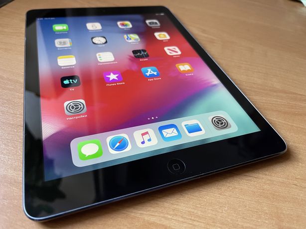 Apple iPad Air 16Gb Black идеальное состояние