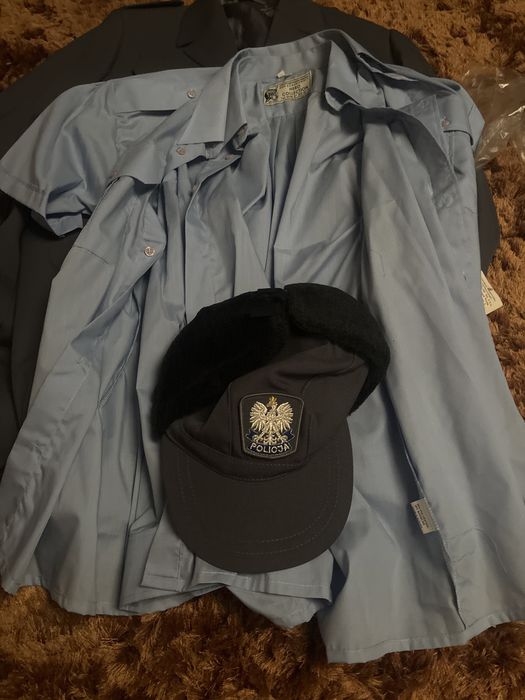 Elementy „niebieskiego” umundurowania policjanta