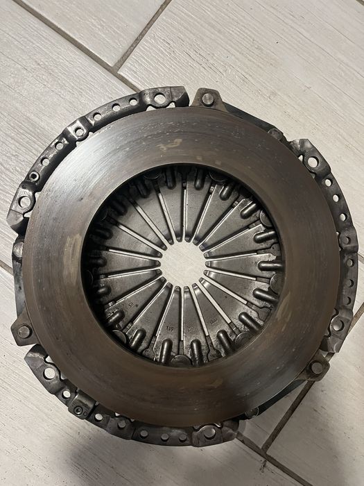 Демпфер , щеплення , корзина . На Ford Fokus 2 , 1,6 dti