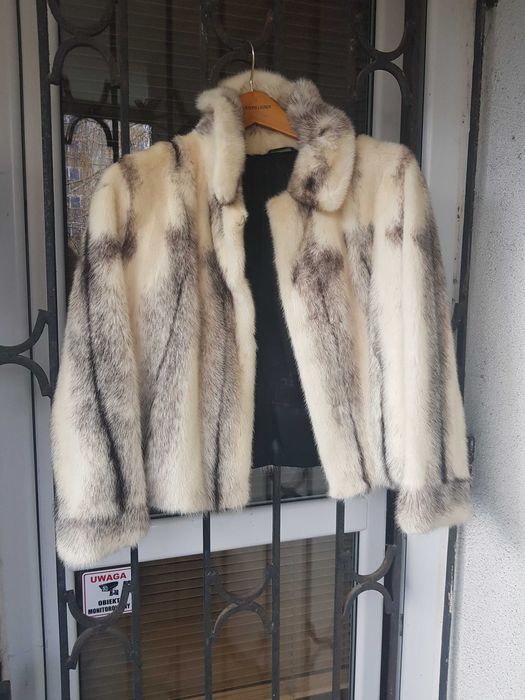 Krótka kurtka z norek black cross