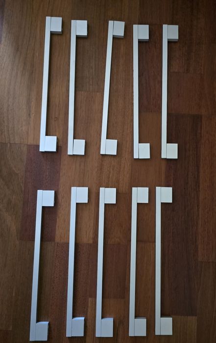Sprzedam 10 dużych, metalowych uchwytów meblowych