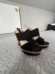 Buty na koturnie