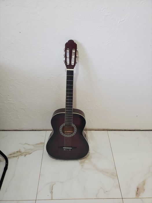 класична повнорозмірна гітара для починаючих