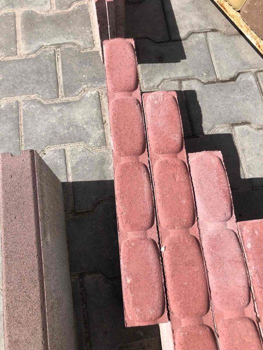 Бордюр тротуарний 1000х200х80