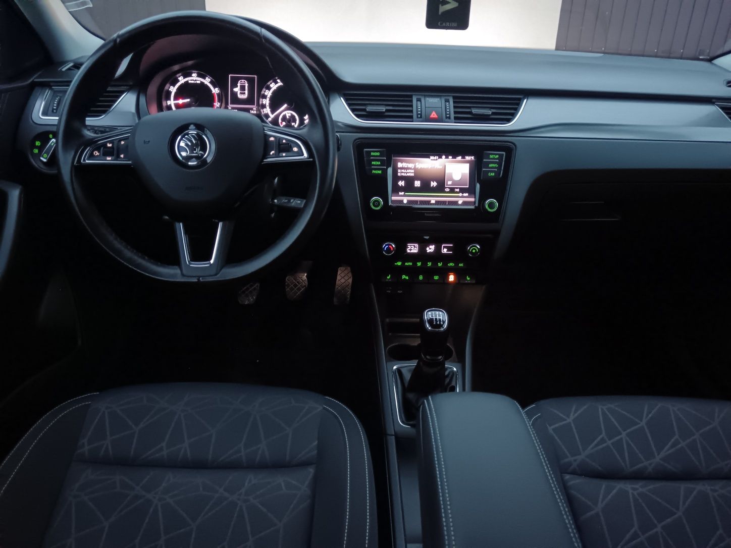 Skoda Rapid Clever dobre wyposażenie mały przebieg servisowana w ASO