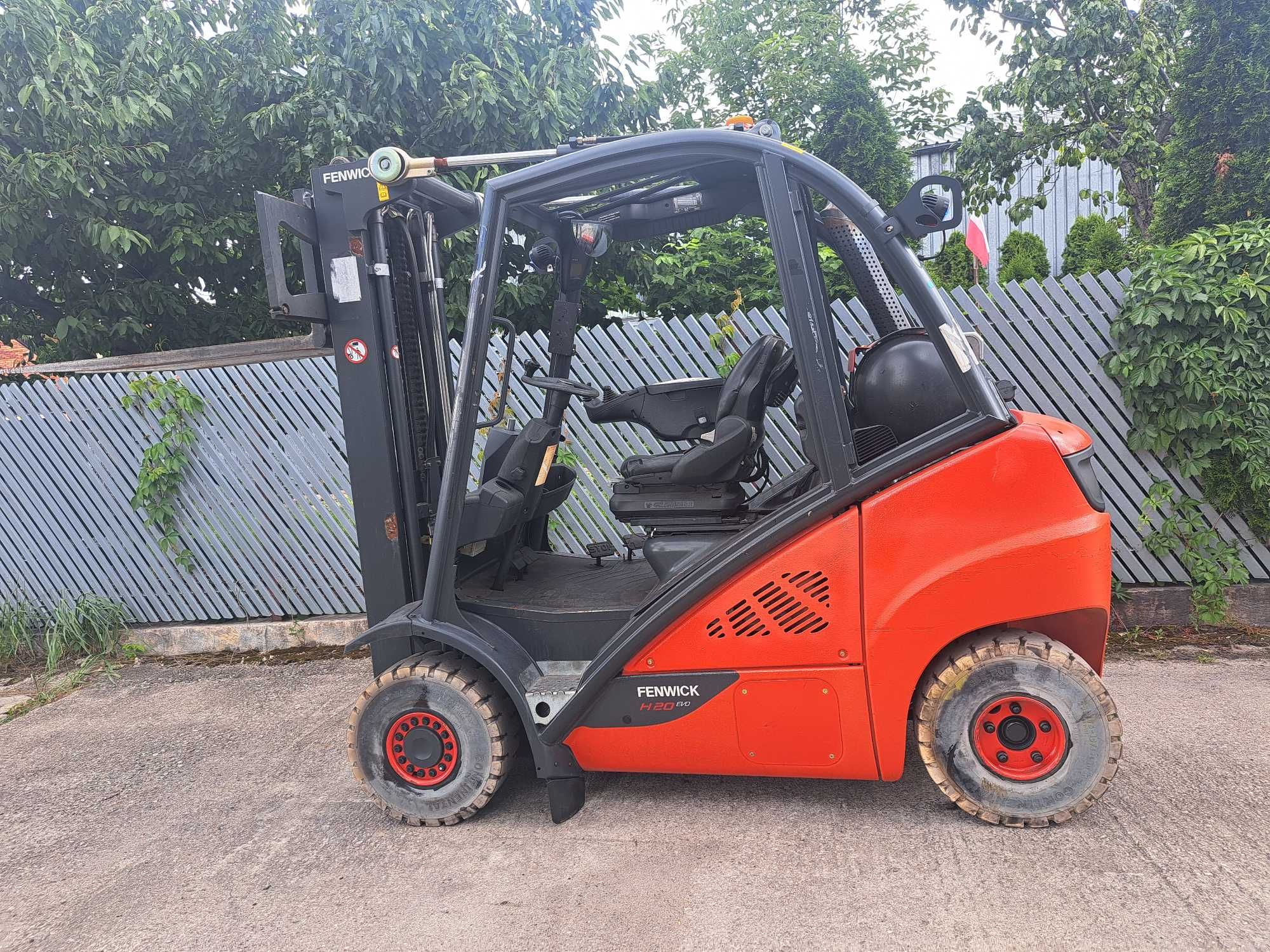 Wózek widłowy Linde H20/600 EVO Triplex 4 sekcje