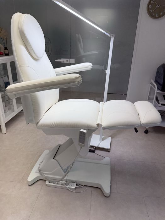 Fotel kosmetyczny elektryczny biały Sillion SUPER stan!!!