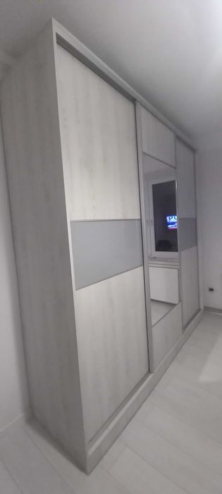 Sprzedam szafe przesuwną, 3drzwiową