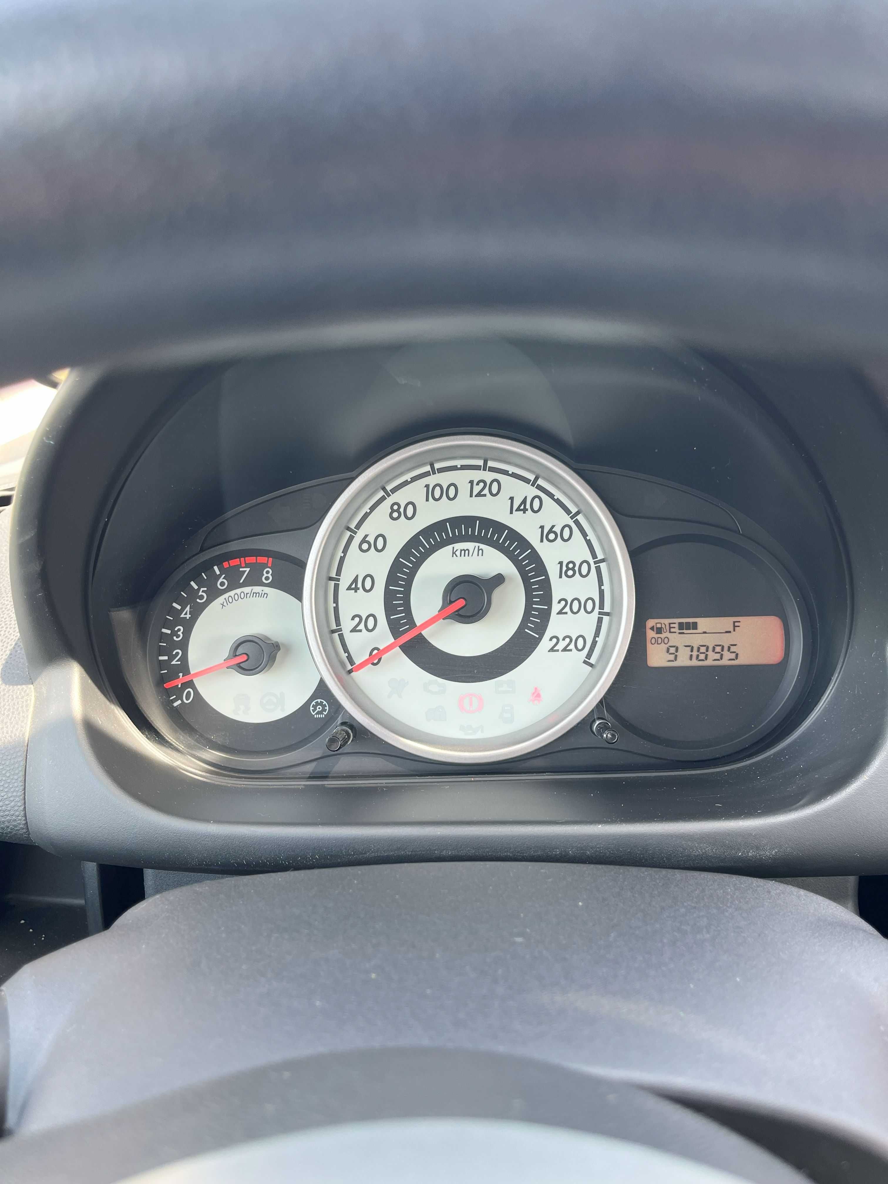 Mazda 2 1.3 Bardzo ładna