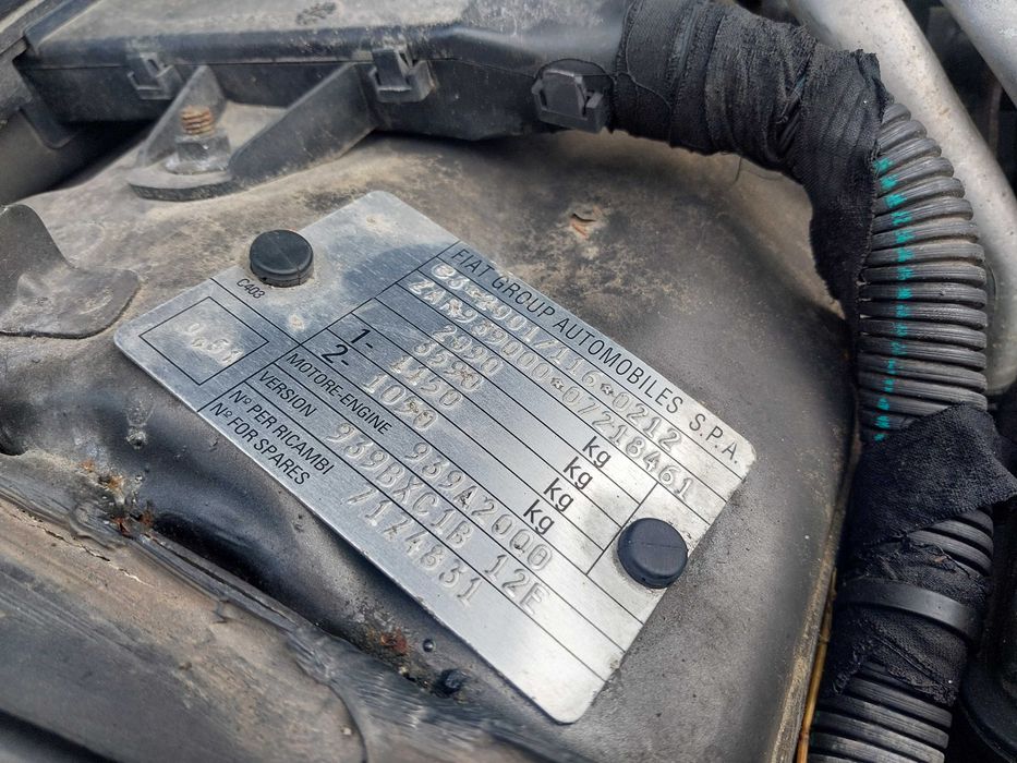 Posiadam czesci alfa romeo 159 kombi  1.9jtd