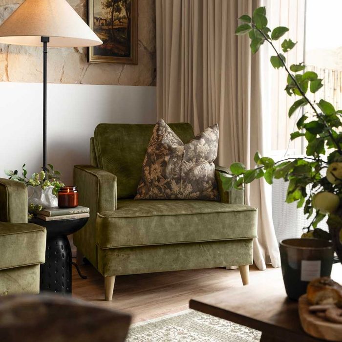 Duży wygodny fotel Lori w stylu rustykalnym, khaki