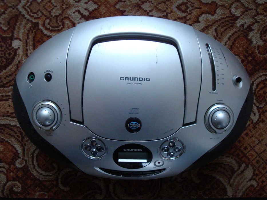 Magnetofon GRUNDIG - uszkodzony