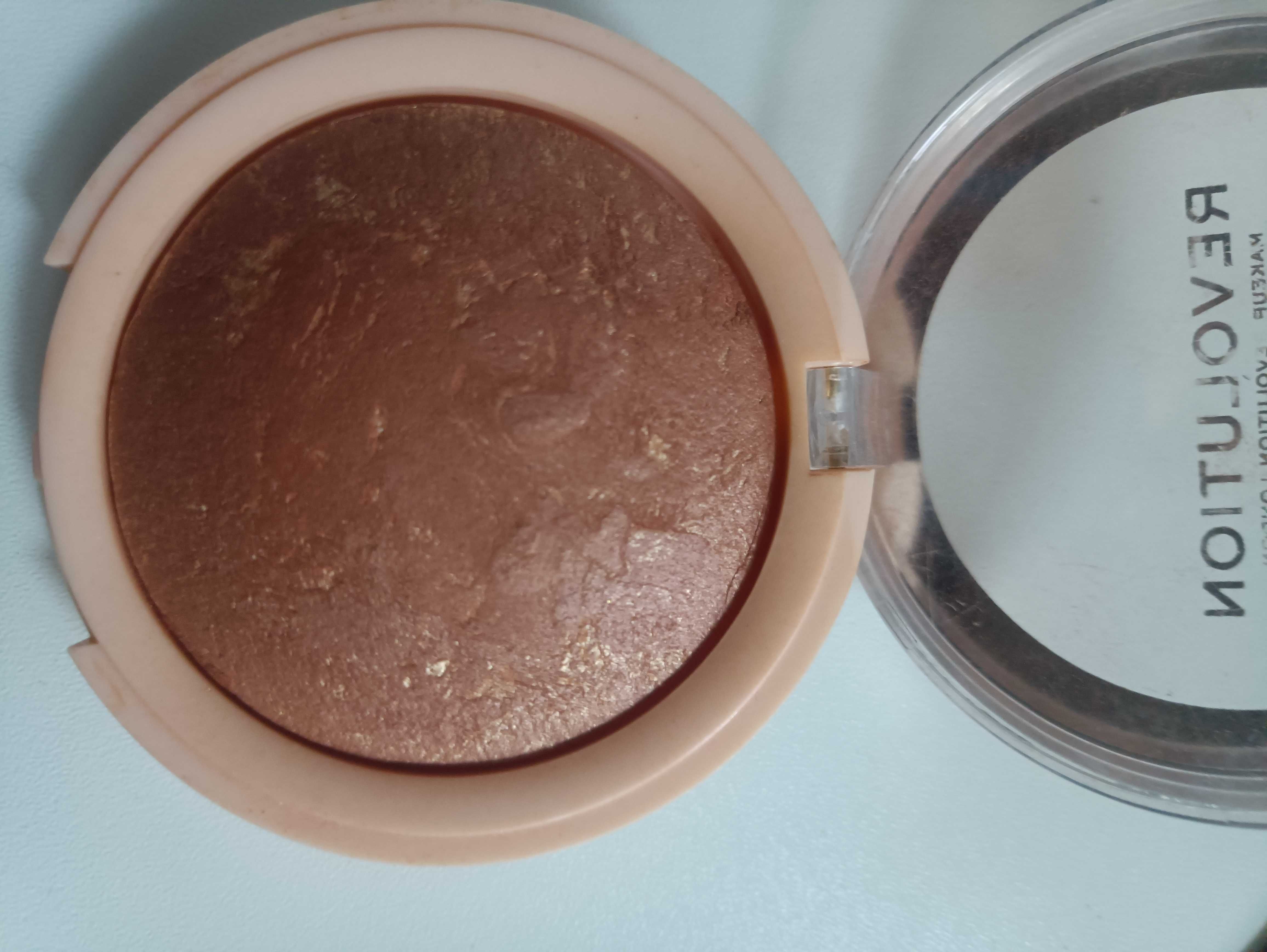 Makeup revolution long weekend bronzer