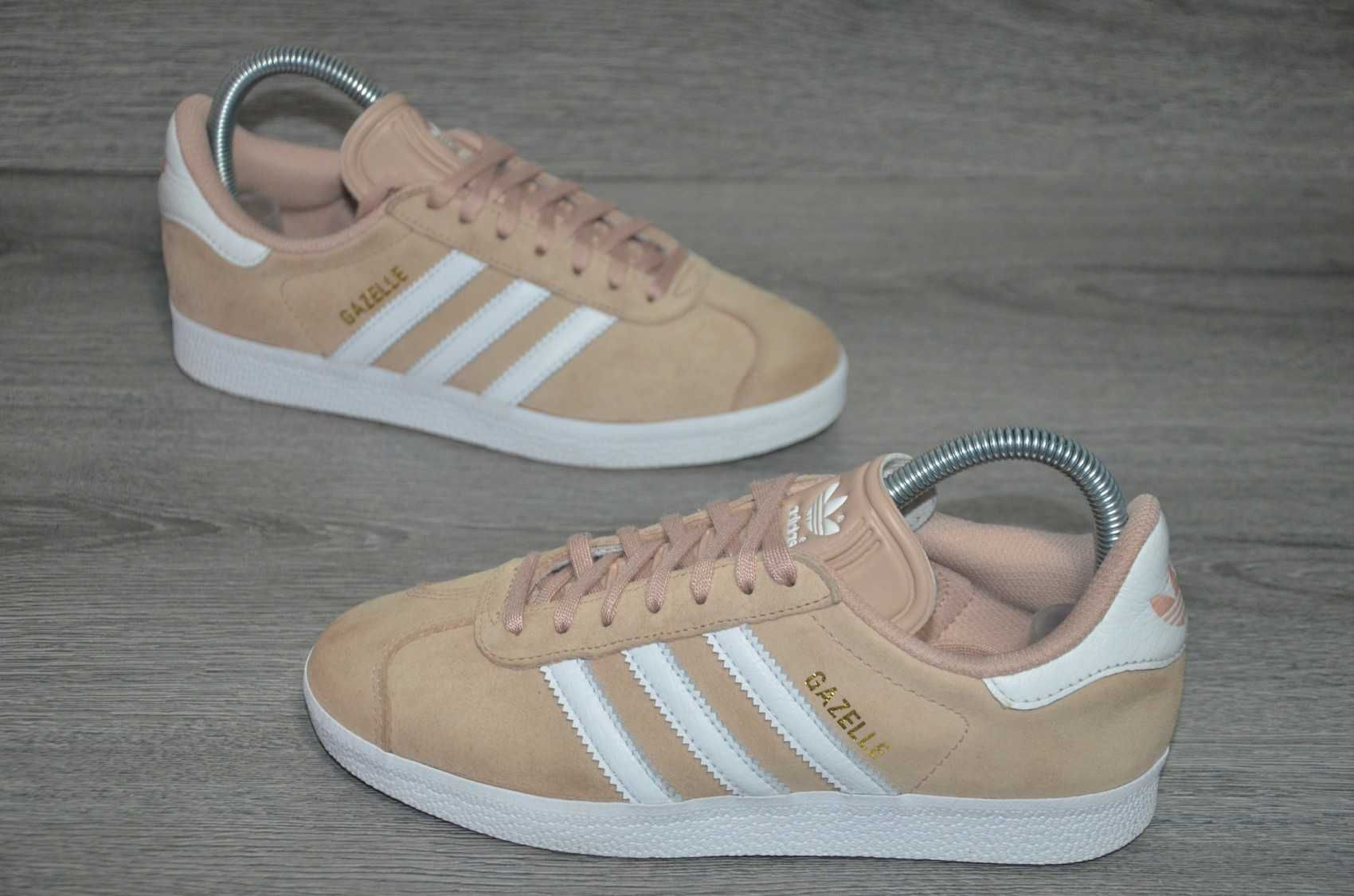 Продам кросівки Фирма ADIDAS GAZELLE .