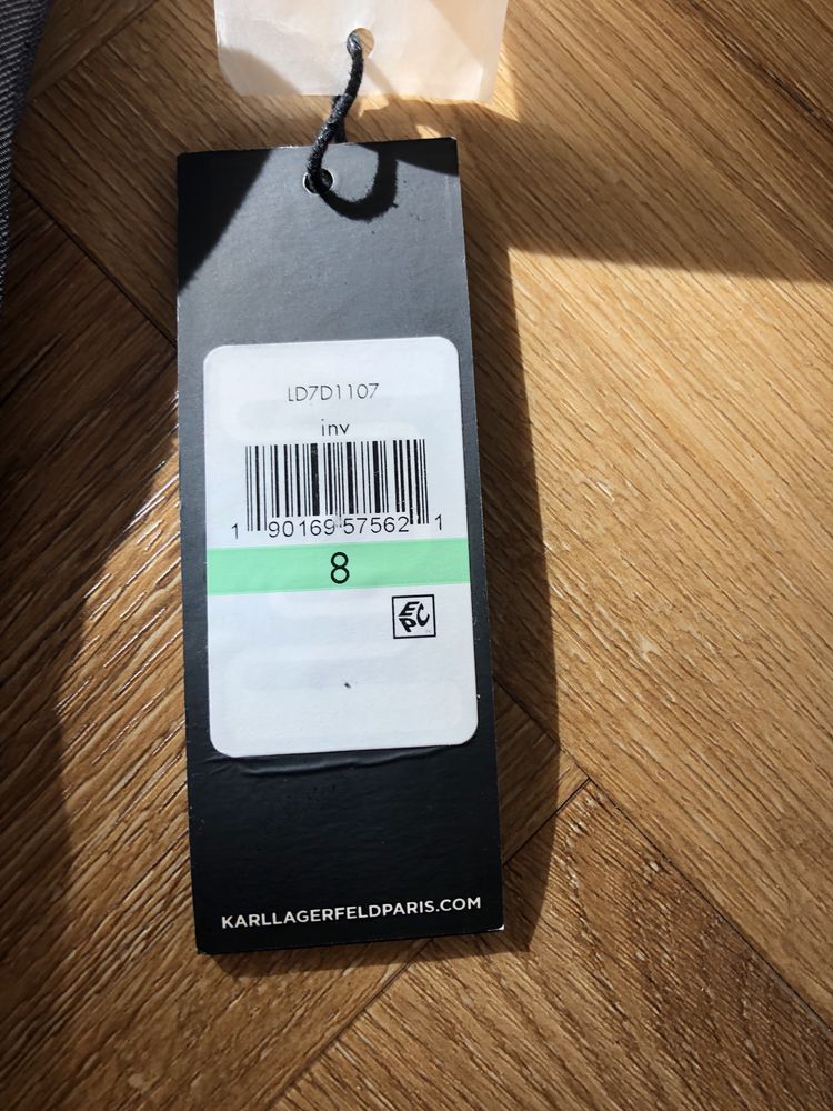 Sukienka nowa z metką r. 8 Karl Lagerfeld basic koronka