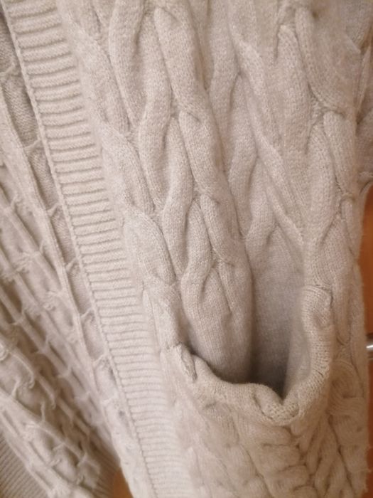 Casaco de malha entrançado