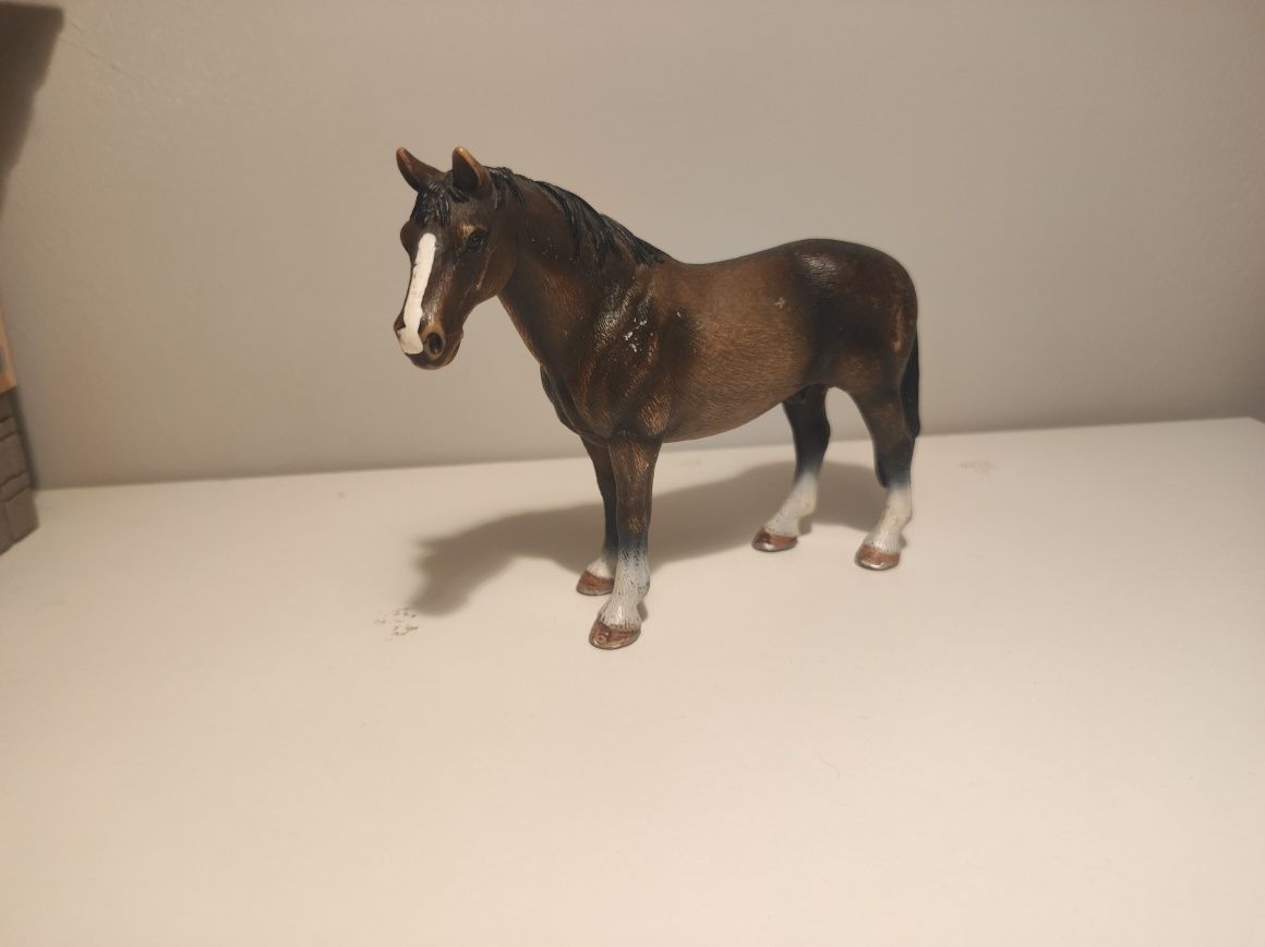 figurki koni schleich i collecta