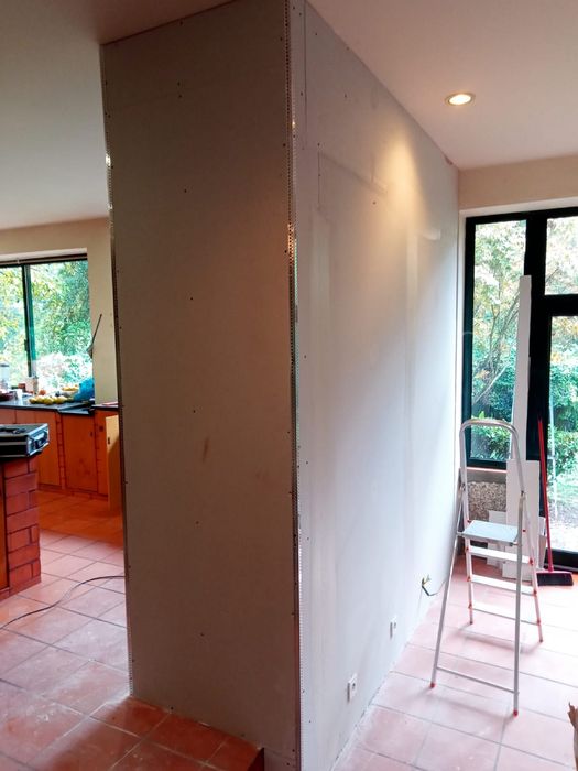 Renovações - pintor - capoto - elétrica - pichelaria - instalações