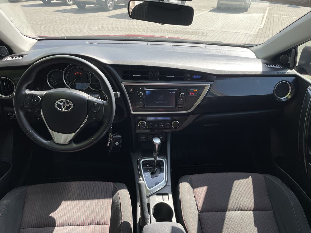 Toyota Auris 2013