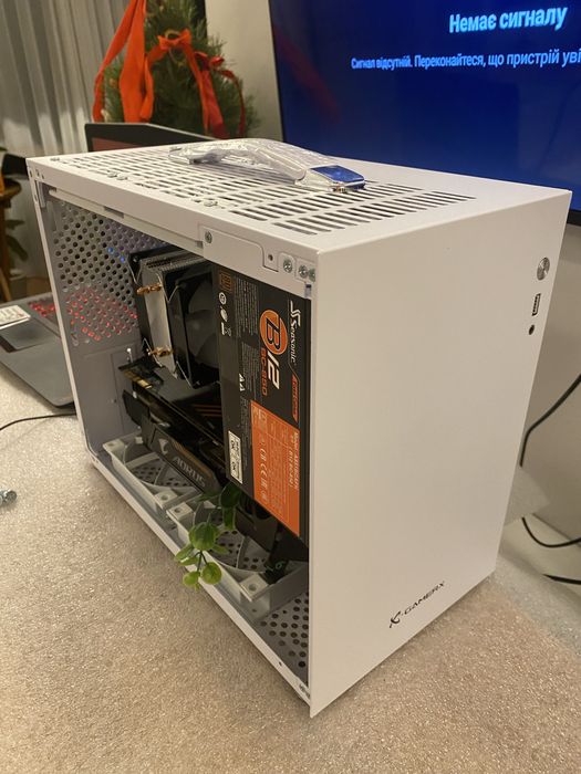 Потужний ПК R5 5500 , 1080ti, DDR4 32gb 3200, B550 Не вмикається