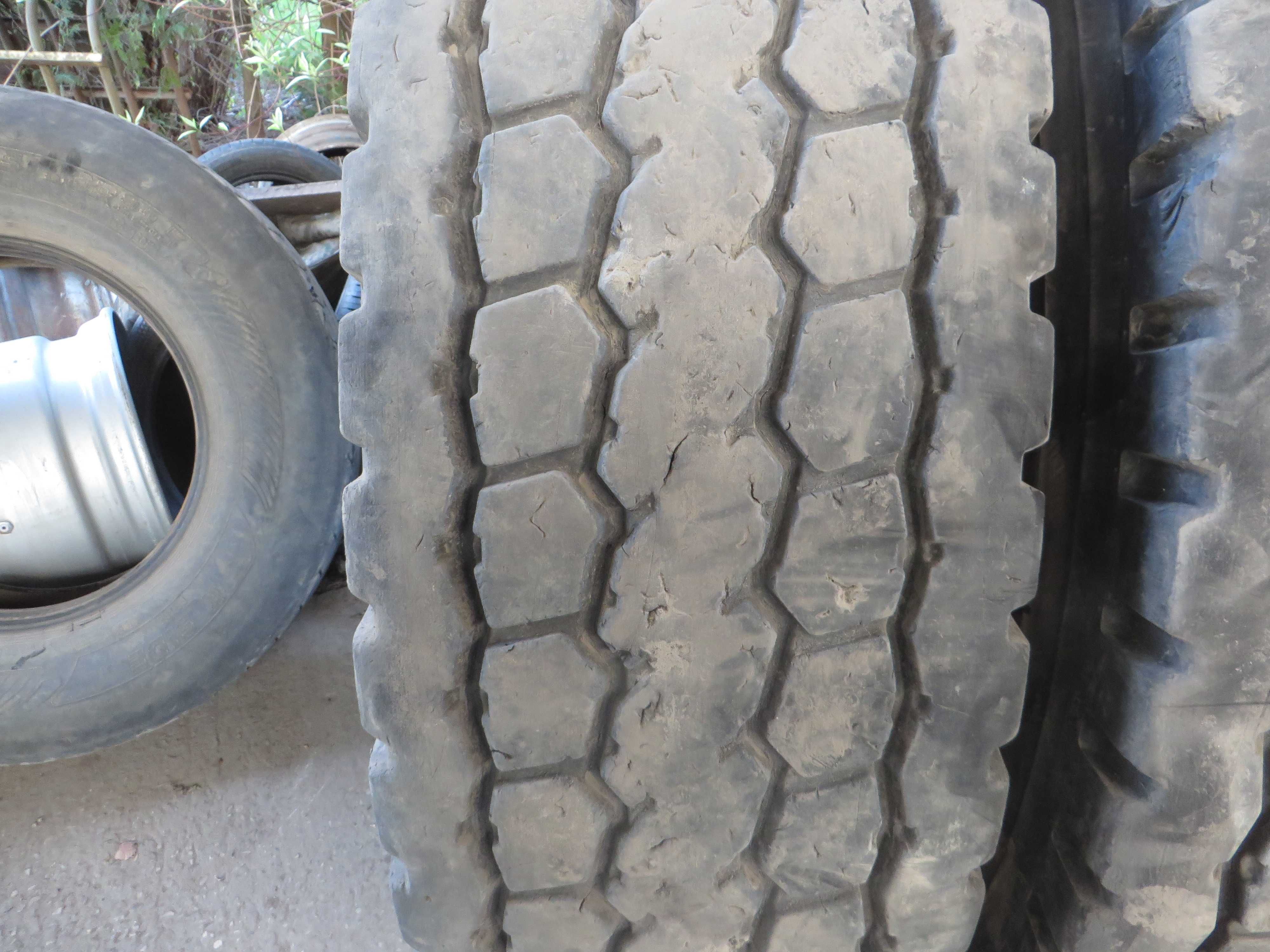 Opony 445/95r25   16,00r25